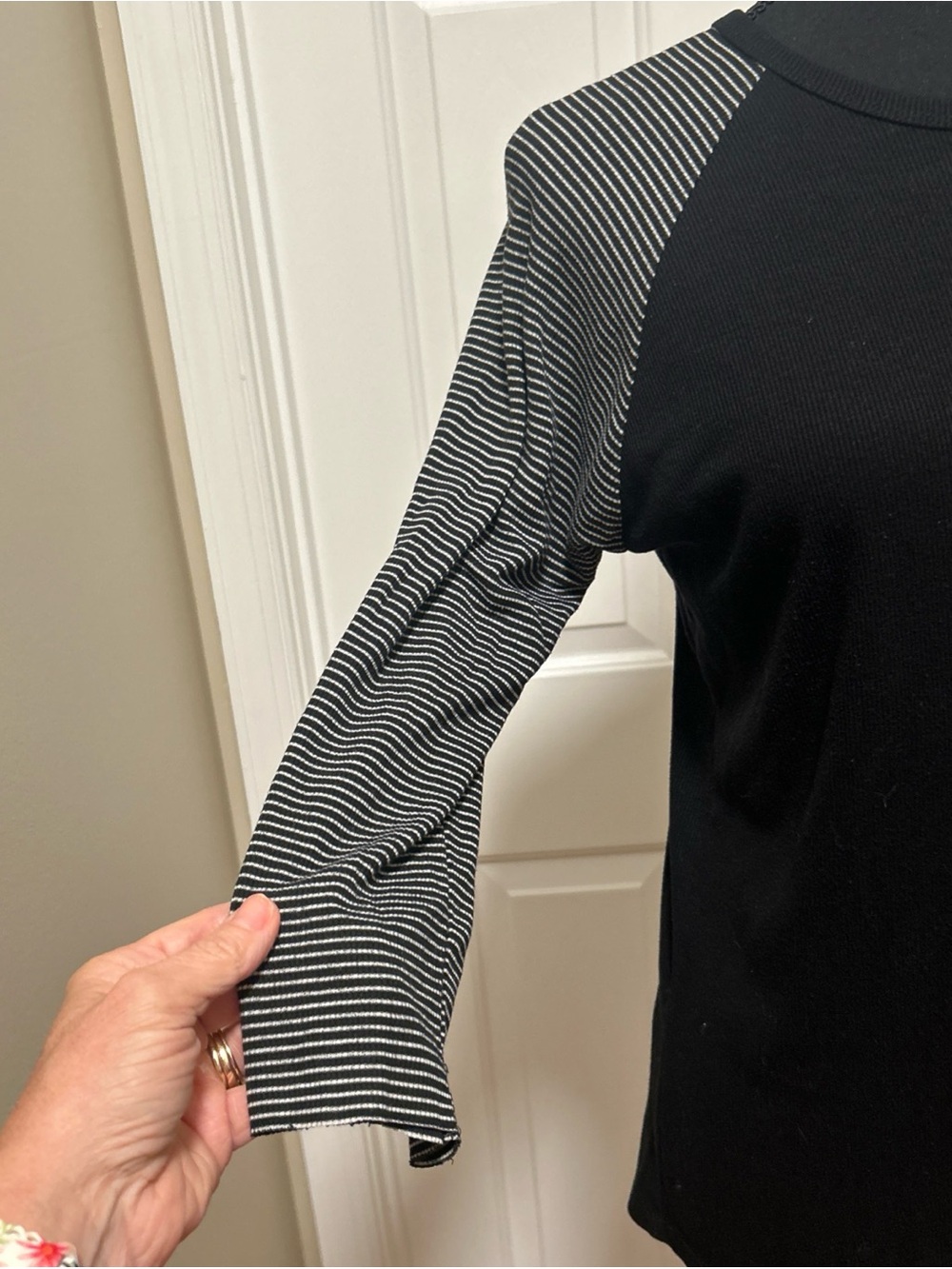 LulaRoe Randy Small Ribbed White & Black - Picture 3 of 6